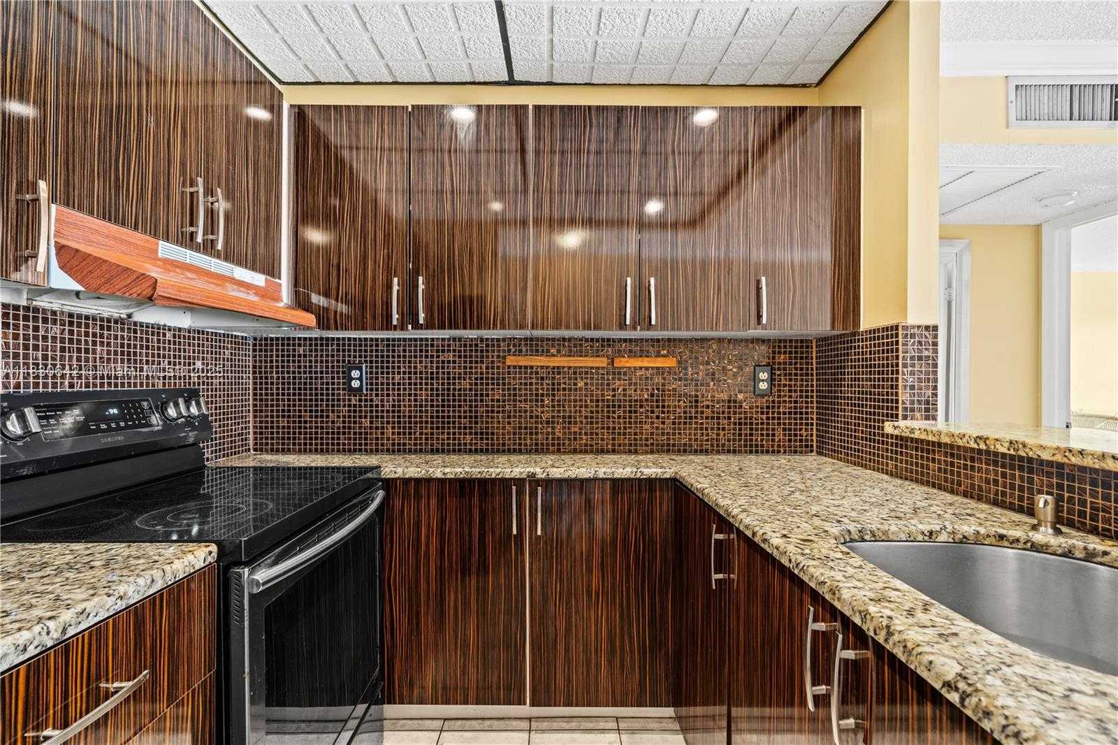 Small Image of 3545 NORTH EAST 167TH ST #402, North Miami Beach Number 4