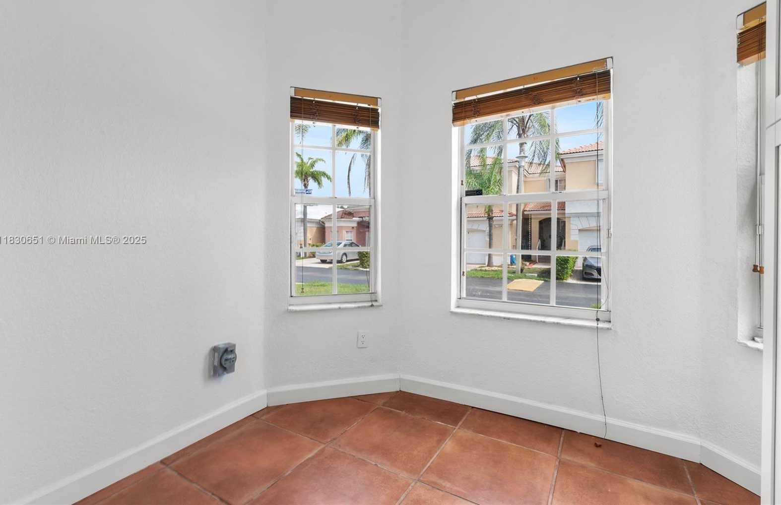 Small Image of 16334 SOUTH WEST 103RD ST, Miami Number 15