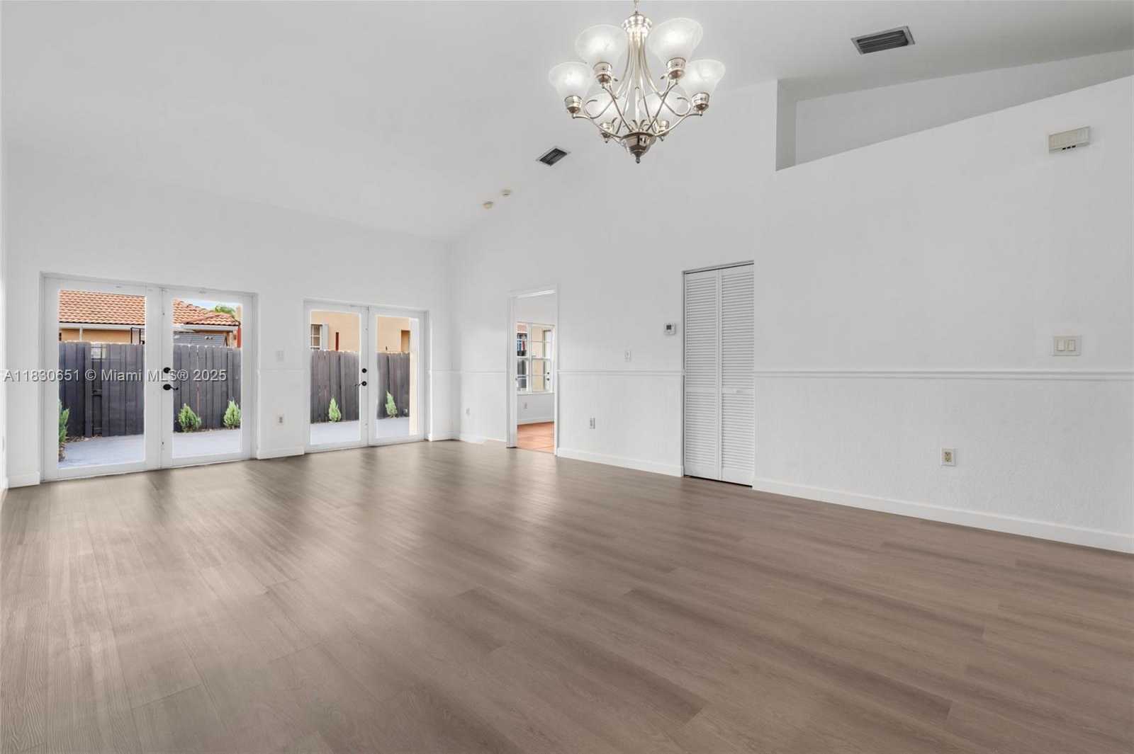 Small Image of 16334 SOUTH WEST 103RD ST, Miami Number 21