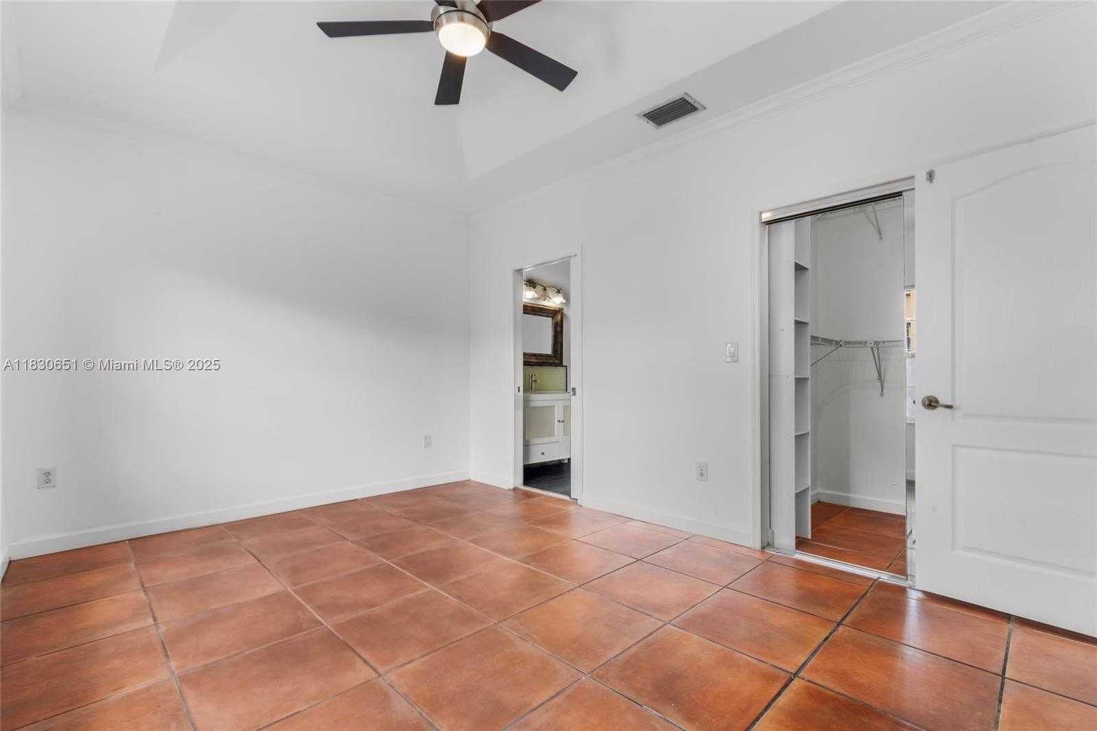 Small Image of 16334 SOUTH WEST 103RD ST, Miami Number 34