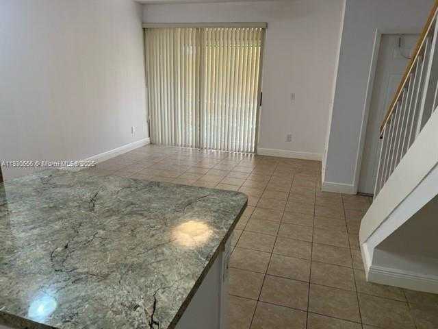 Small Image of 18338 NORTH WEST 68TH AVE #G, Hialeah Number 5