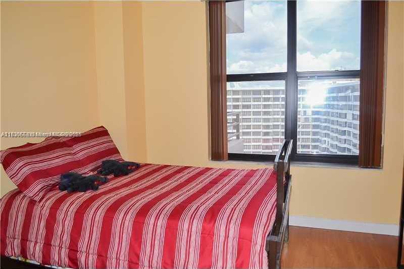 Small Image of 2500 PARKVIEW DR #1919, Hallandale Beach Number 13
