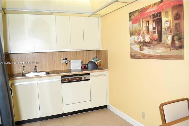 Small Image of 2500 PARKVIEW DR #1919, Hallandale Beach Number 8