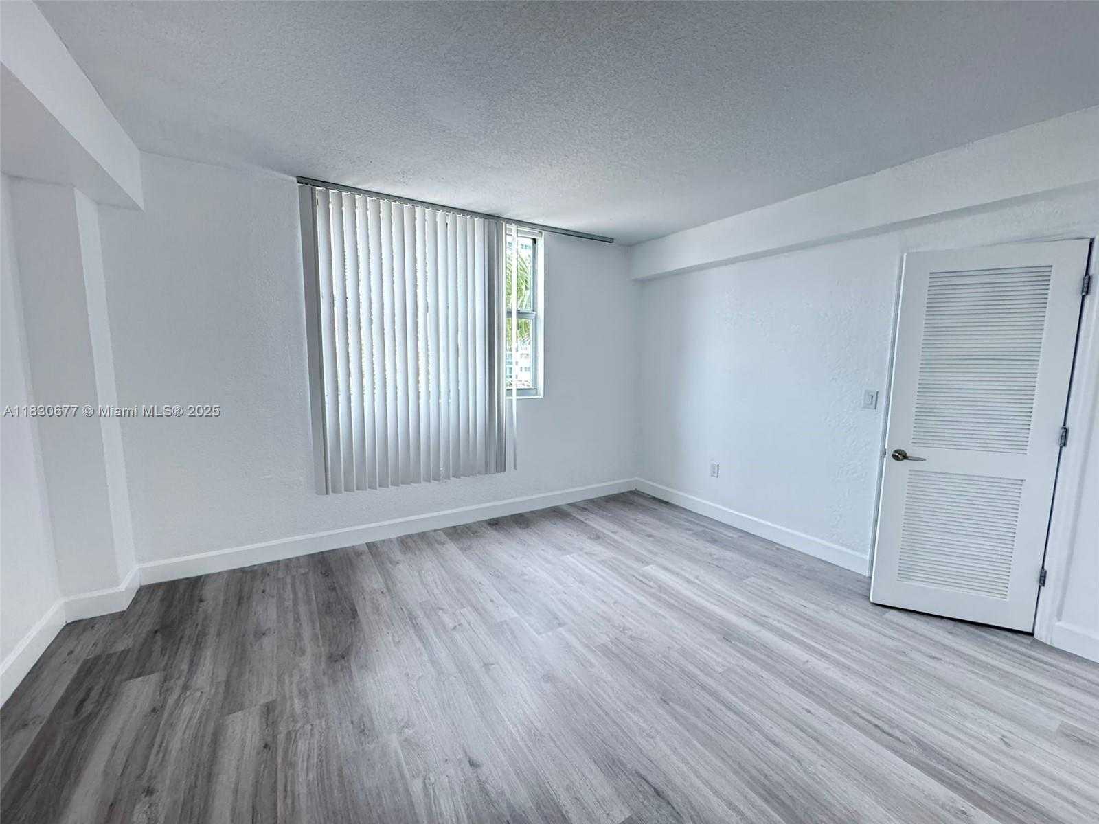 Small Image of 7501 EAST TREASURE DR #2L, North Bay Village Number 12