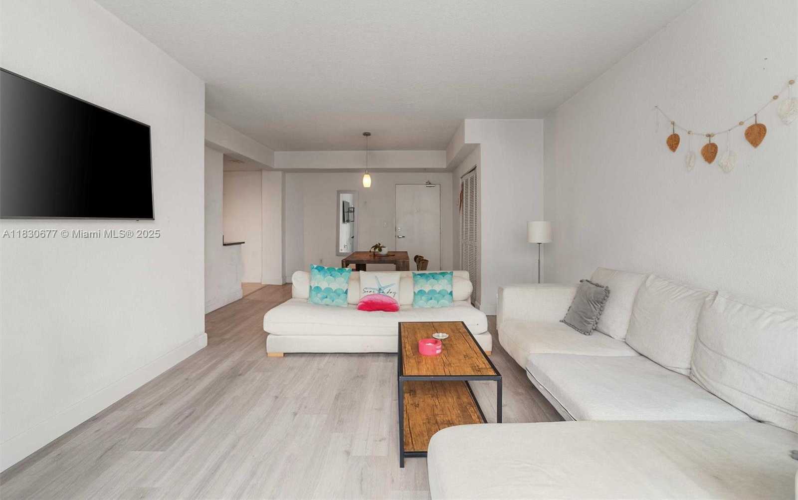 Small Image of 7501 EAST TREASURE DR #2L, North Bay Village Number 3