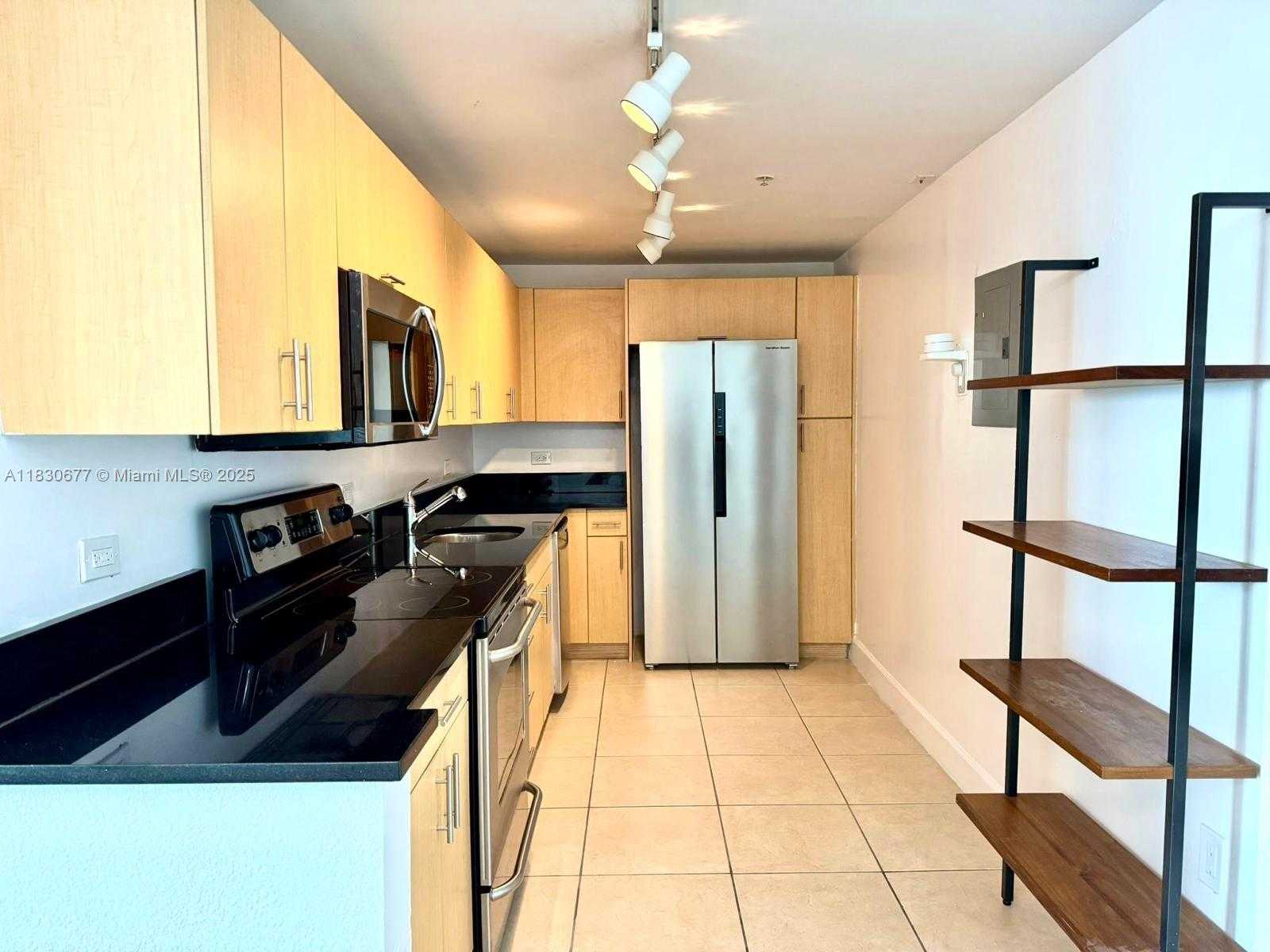 Small Image of 7501 EAST TREASURE DR #2L, North Bay Village Number 9