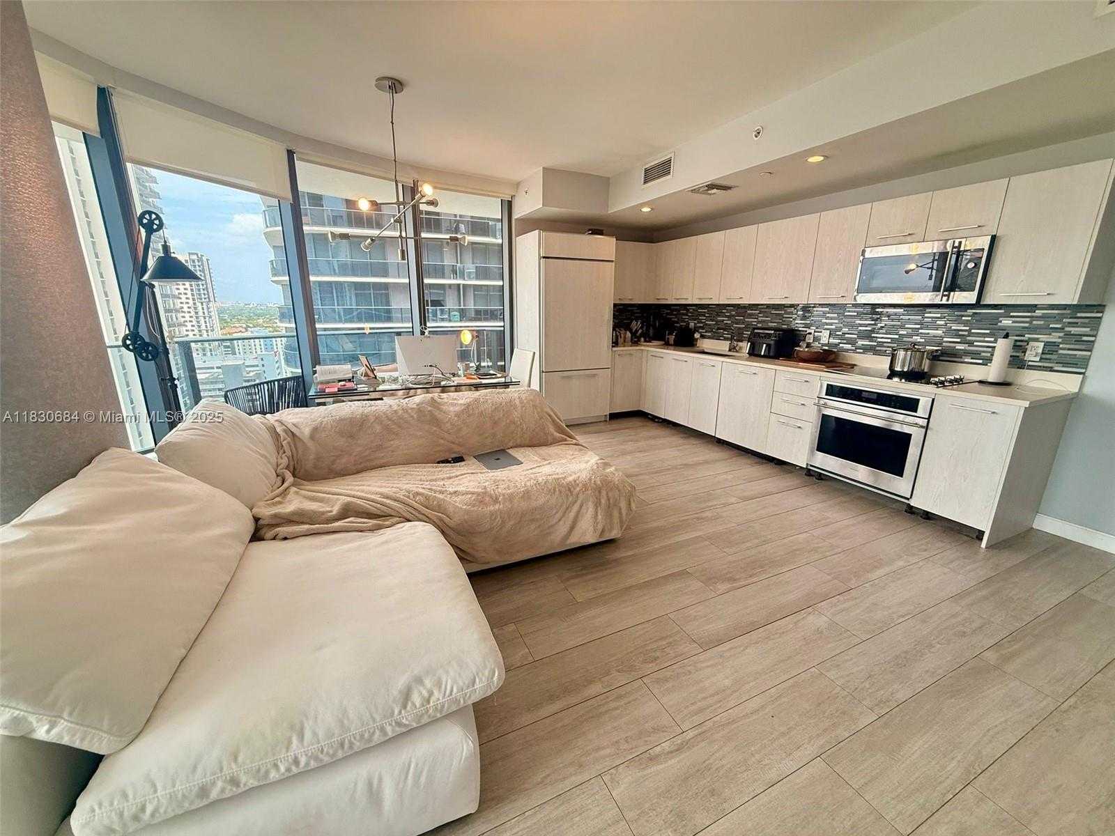Small Image of 45 SOUTH WEST 9TH ST #1906, Miami Number 28