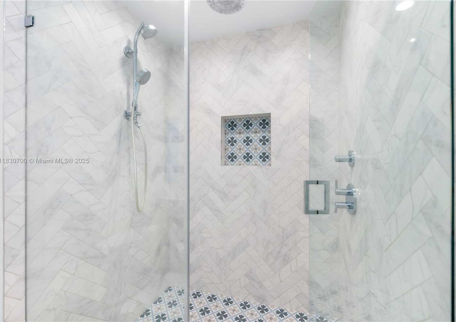 Small Image of 6901 EDGEWATER DR #328, Coral Gables Number 14