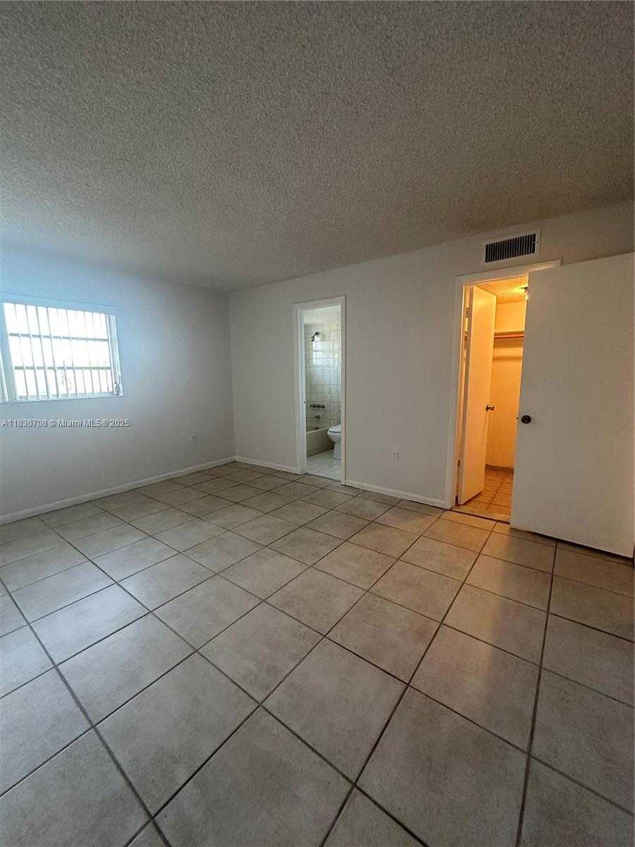 Small Image of 1855 WEST 60TH ST #210-C, Hialeah Number 10