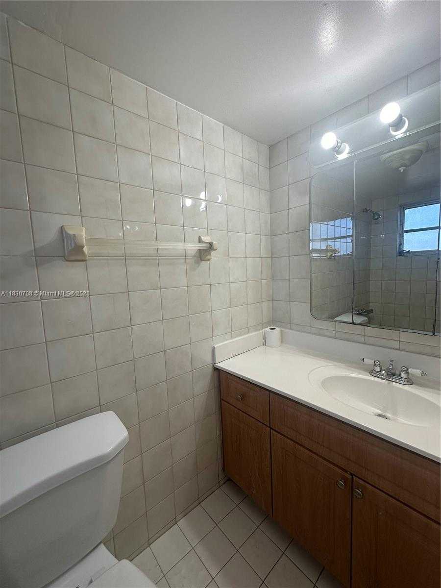 Small Image of 1855 WEST 60TH ST #210-C, Hialeah Number 11