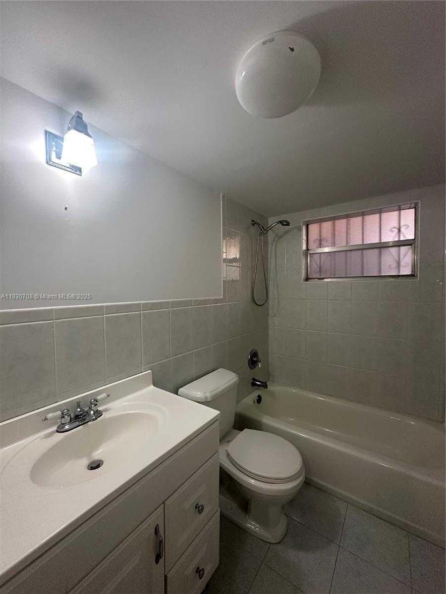 Small Image of 1855 WEST 60TH ST #210-C, Hialeah Number 13