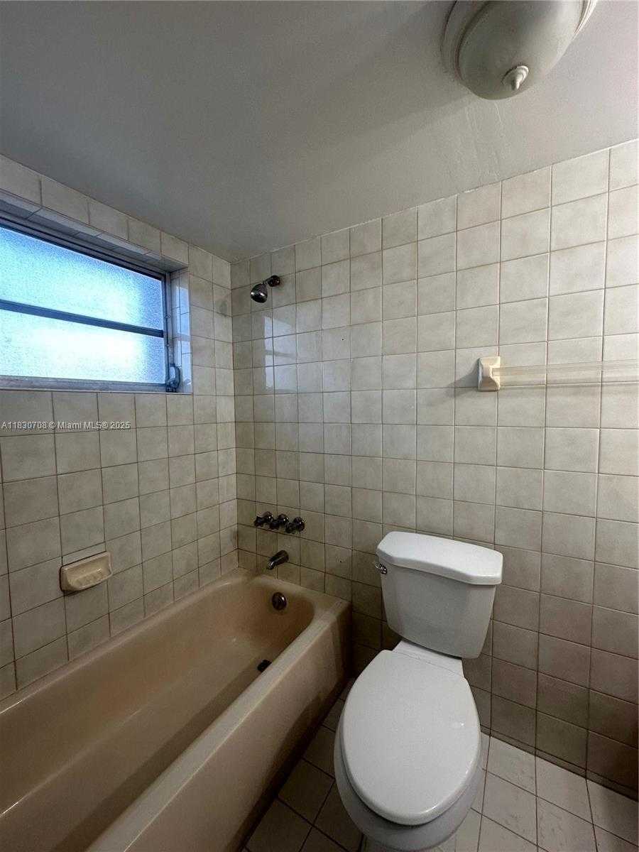 Small Image of 1855 WEST 60TH ST #210-C, Hialeah Number 15