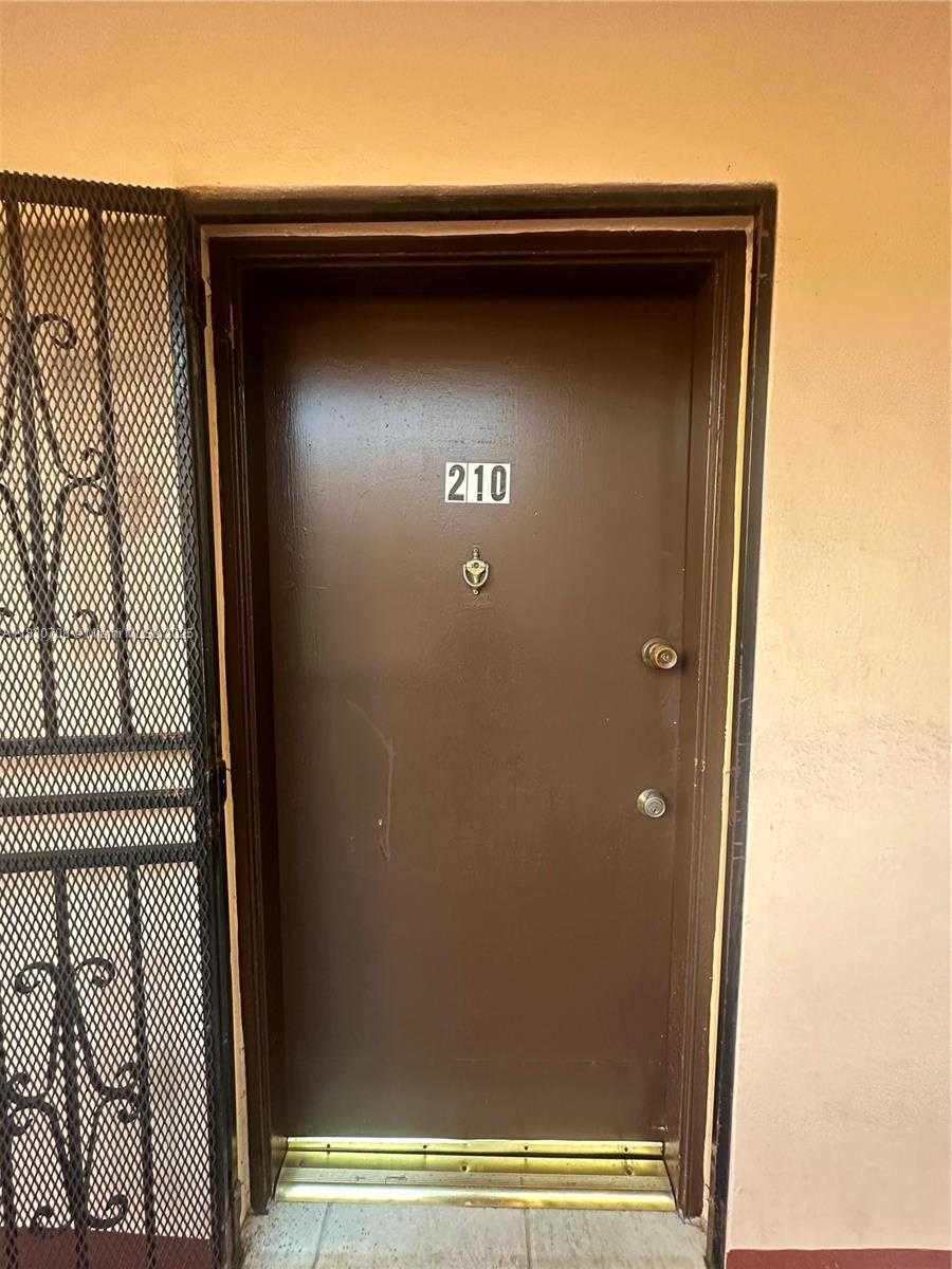 Small Image of 1855 WEST 60TH ST #210-C, Hialeah Number 2