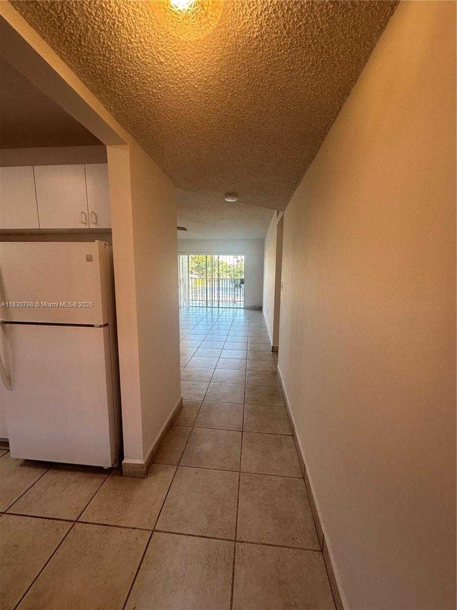 Small Image of 1855 WEST 60TH ST #210-C, Hialeah Number 4
