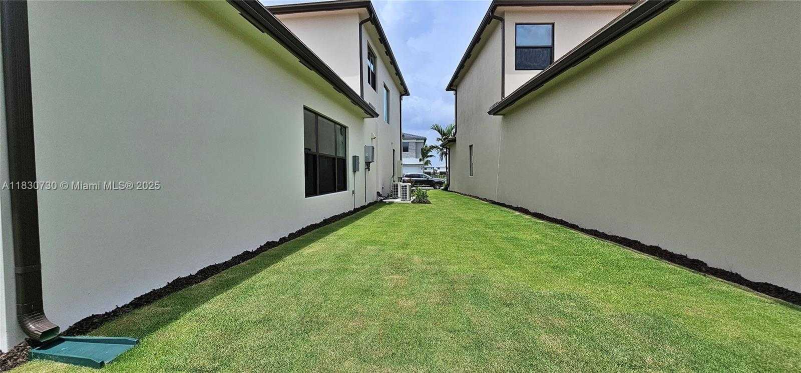 Small Image of 9377 SUNFLOWER MEADOW RD #41, Boca Raton Number 24