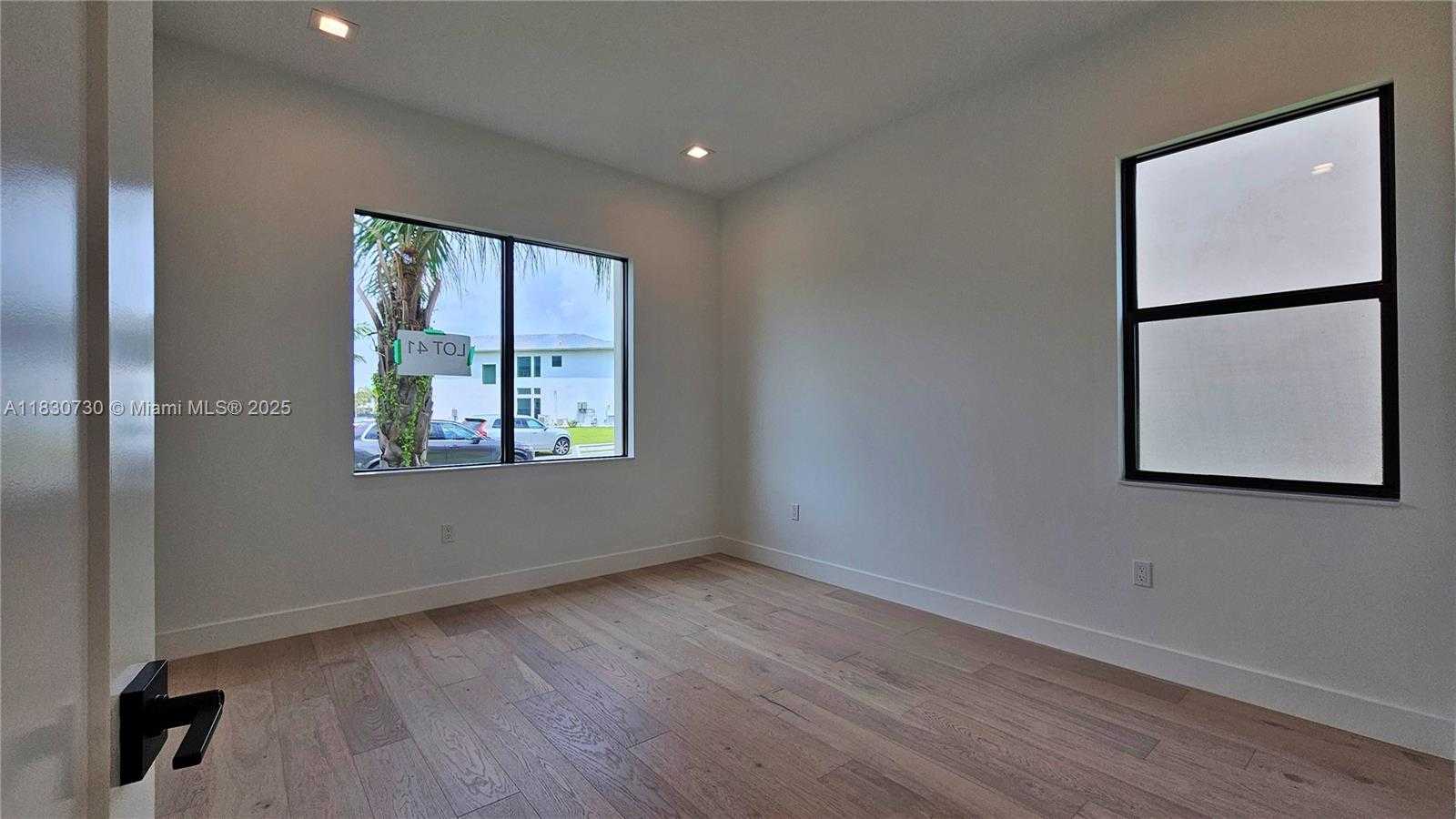 Small Image of 9377 SUNFLOWER MEADOW RD #41, Boca Raton Number 4
