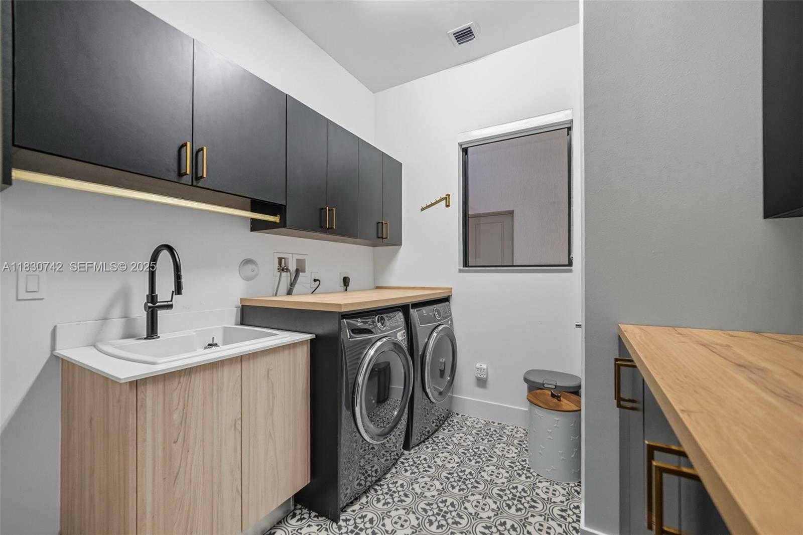 Small Image of 5000 SOUTH WEST 159 AVE, Southwest Ranches Number 27