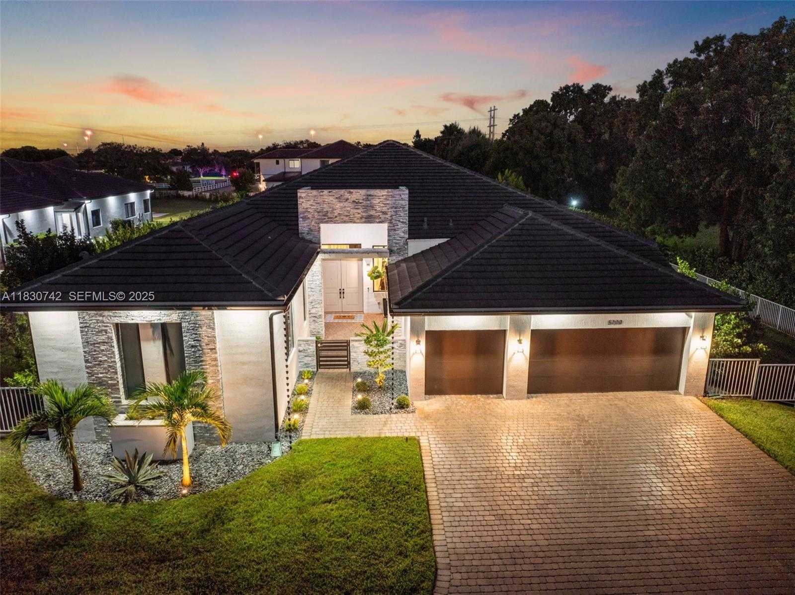 Small Image of 5000 SOUTH WEST 159 AVE, Southwest Ranches Number 52