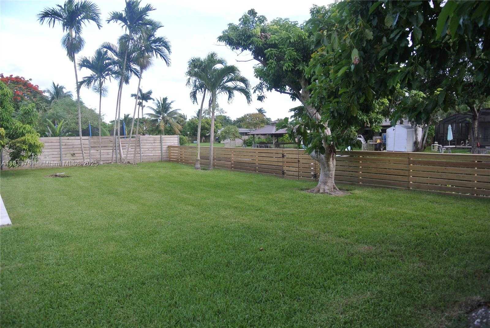 Small Image of 10230 DOLPHIN RD #1, Cutler Bay Number 15