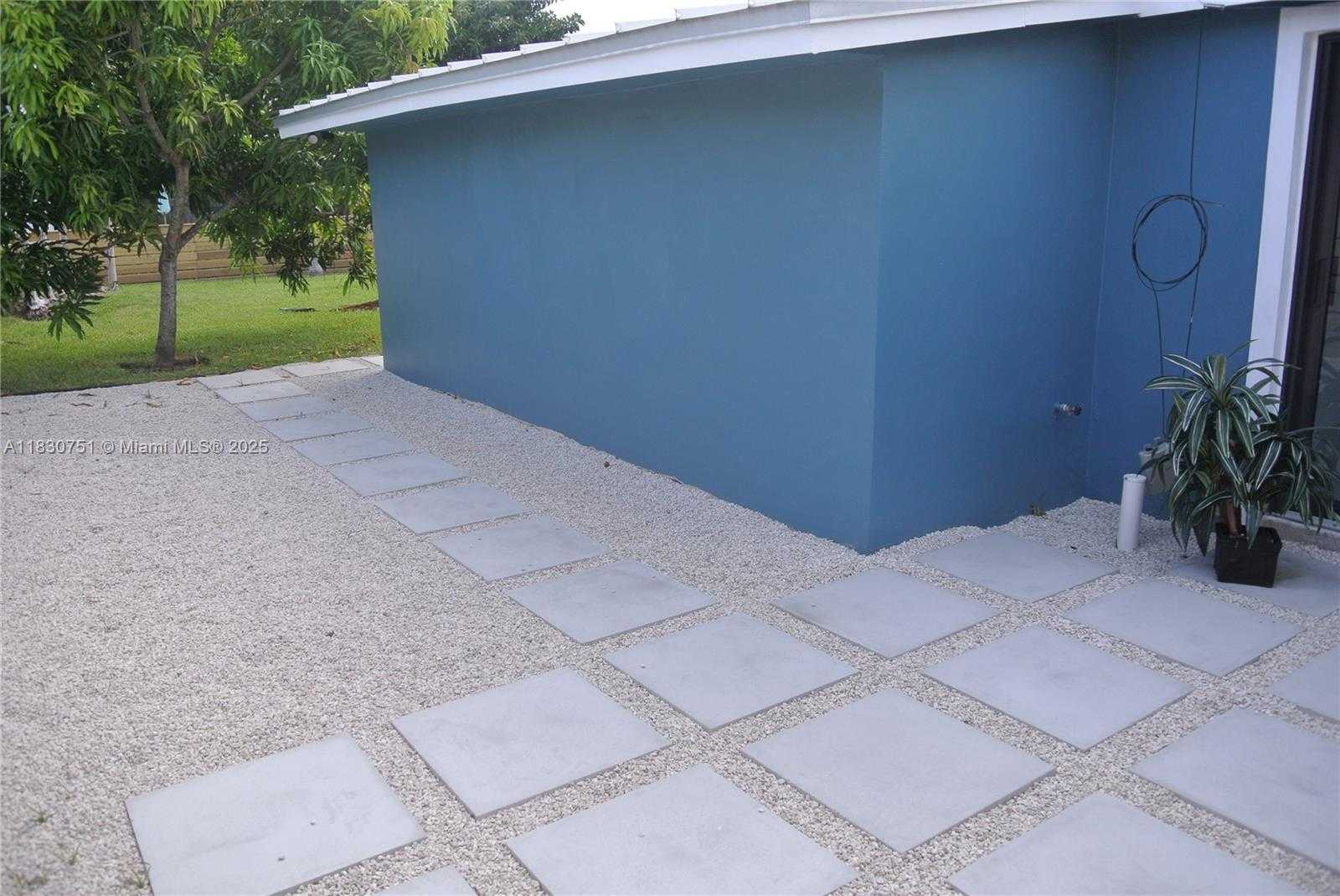 Small Image of 10230 DOLPHIN RD #1, Cutler Bay Number 19