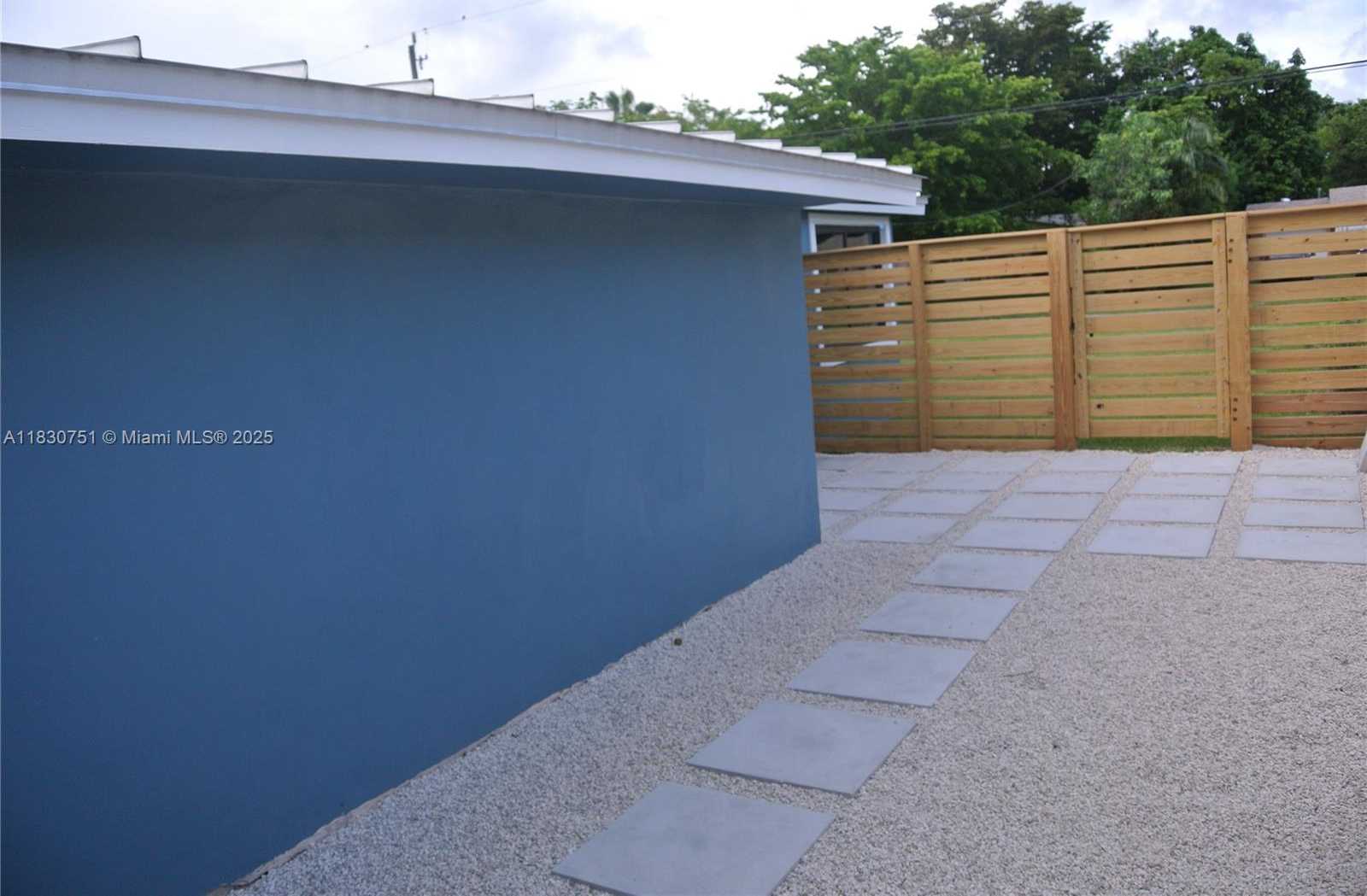 Small Image of 10230 DOLPHIN RD #1, Cutler Bay Number 20