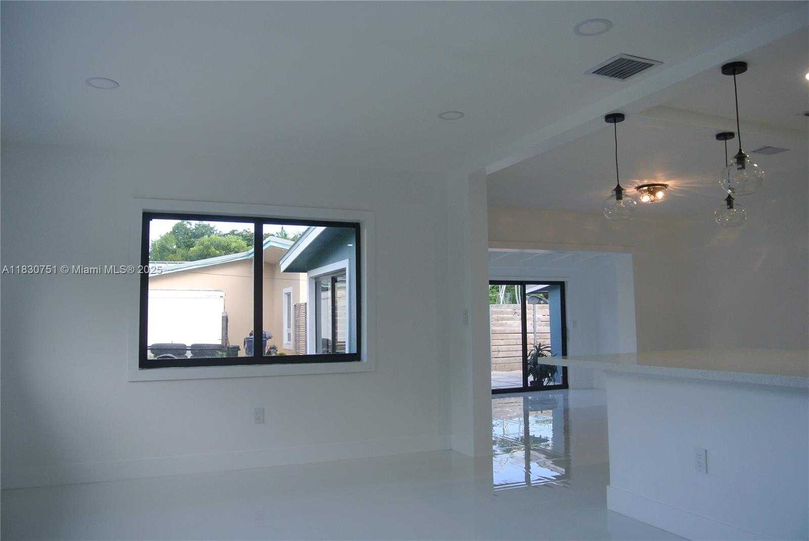 Small Image of 10230 DOLPHIN RD #1, Cutler Bay Number 25