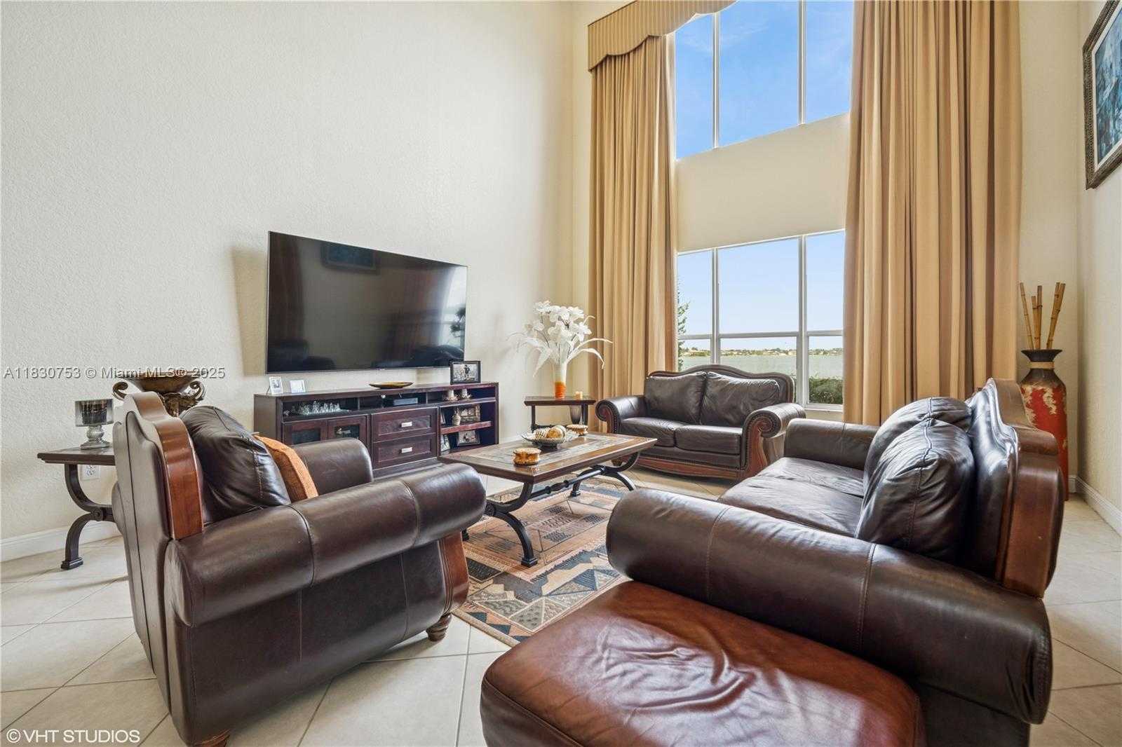 Small Image of 4954 SOUTH WEST 186TH WAY, Miramar Number 11