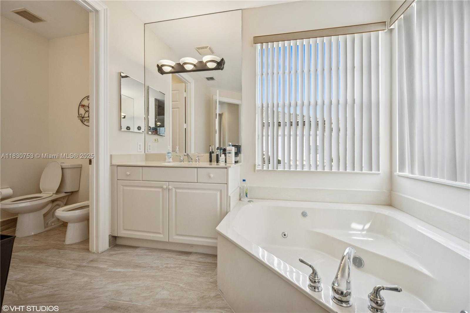Small Image of 4954 SOUTH WEST 186TH WAY, Miramar Number 25