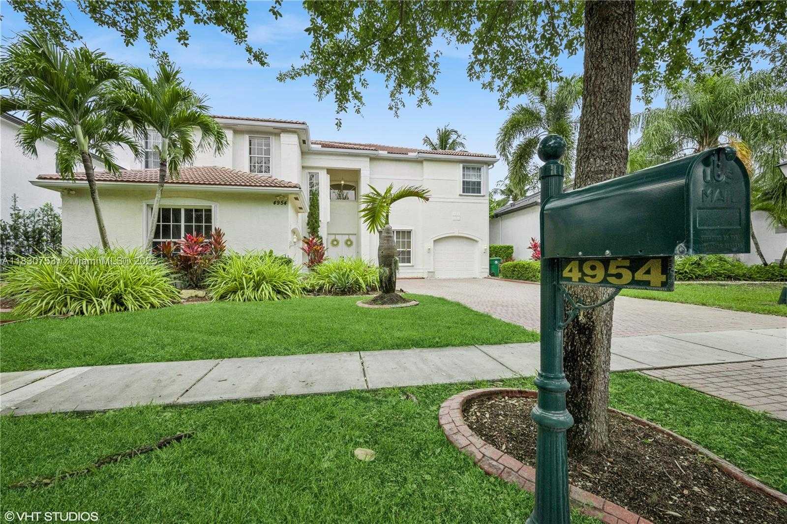 Small Image of 4954 SOUTH WEST 186TH WAY, Miramar Number 36