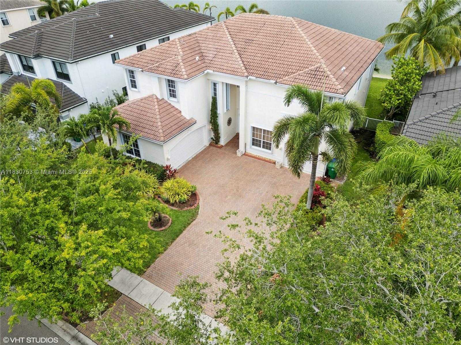 Small Image of 4954 SOUTH WEST 186TH WAY, Miramar Number 43