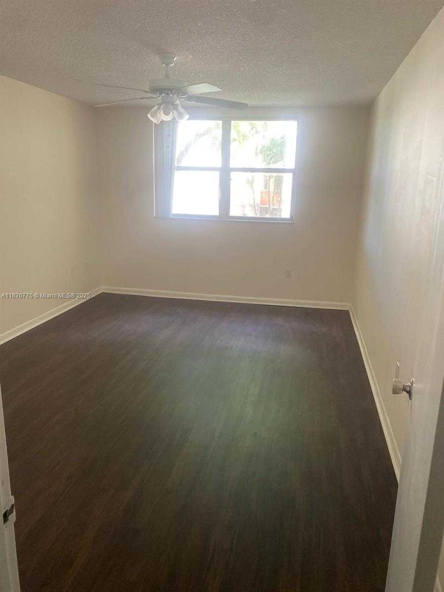 Small Image of 8353 LAKE DR #202, Doral Number 8
