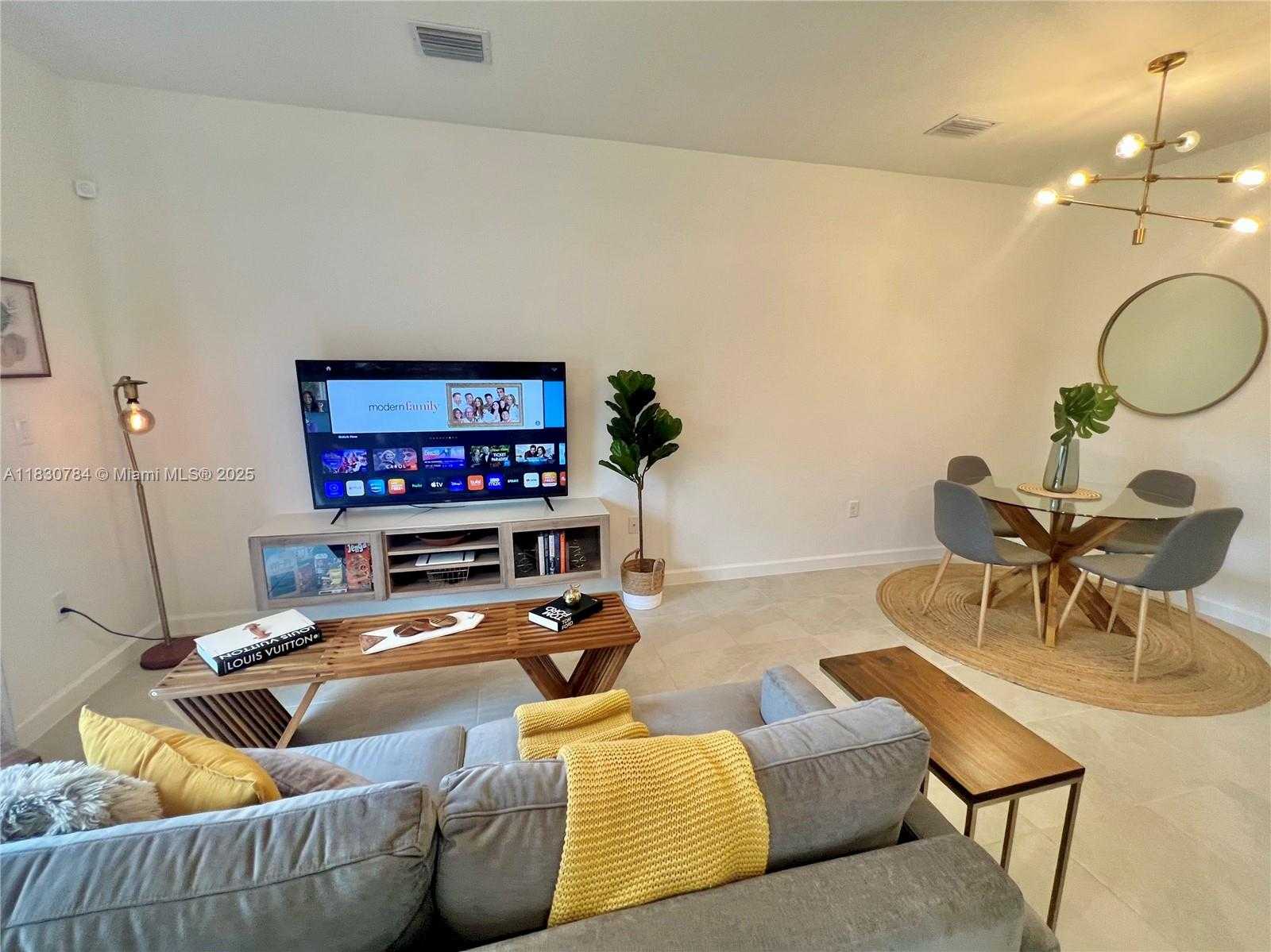 Small Image of 20433 NORTH WEST 4TH CT #20433, Miami Gardens Number 15