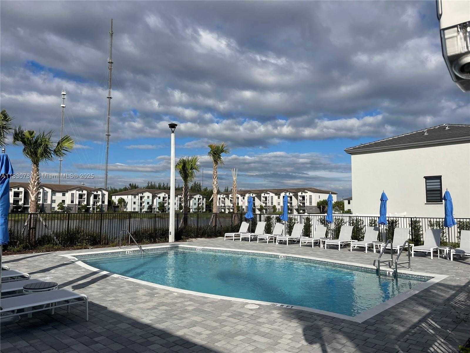 Small Image of 20433 NORTH WEST 4TH CT #20433, Miami Gardens Number 28
