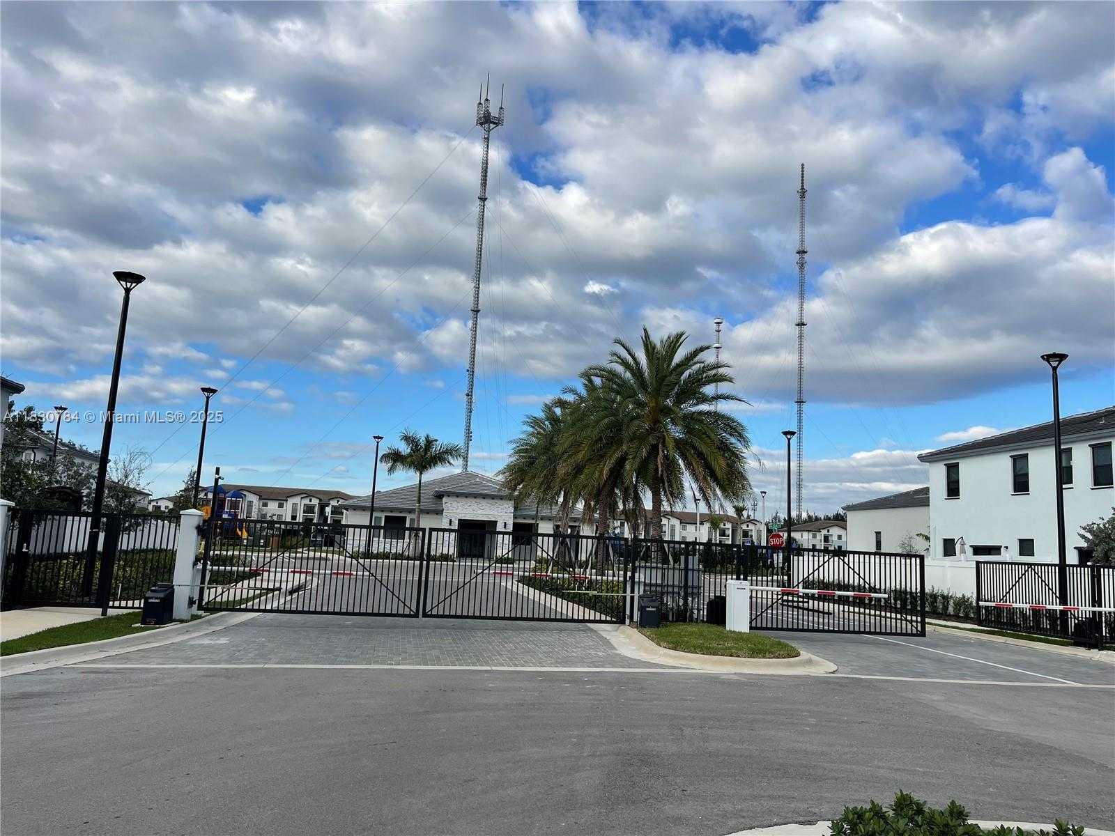 Small Image of 20433 NORTH WEST 4TH CT #20433, Miami Gardens Number 3