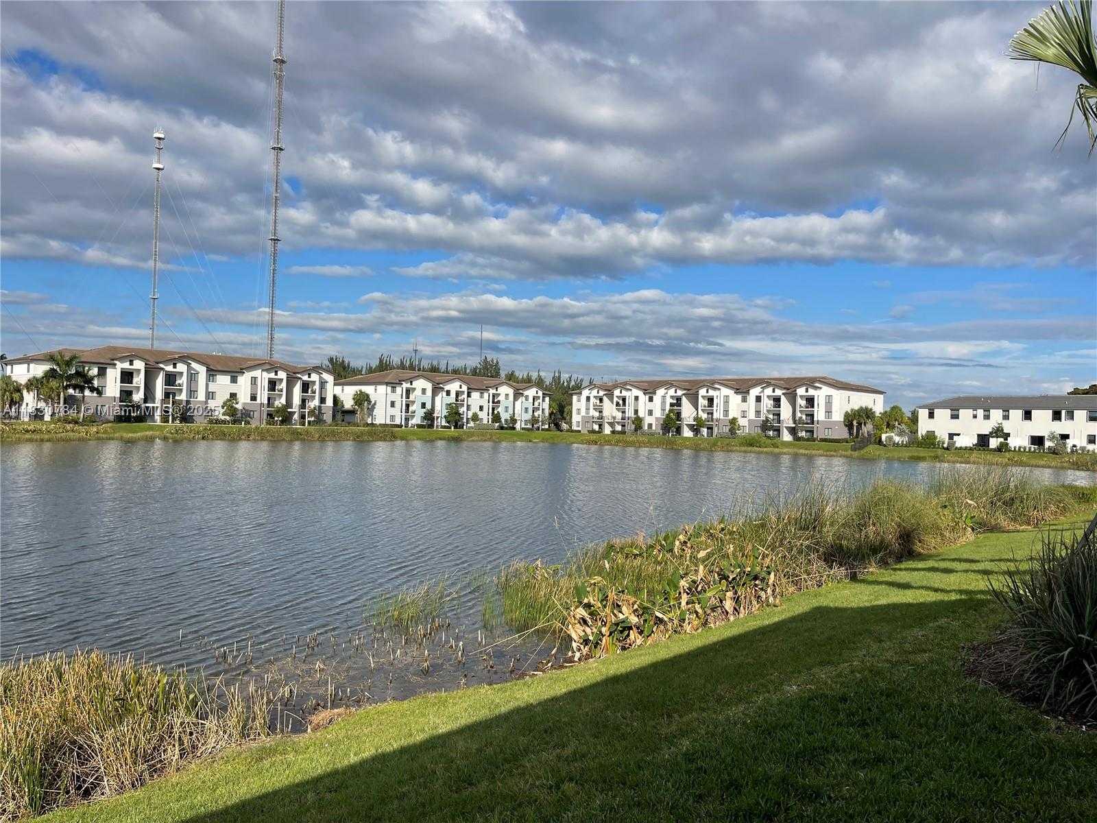 Small Image of 20433 NORTH WEST 4TH CT #20433, Miami Gardens Number 30