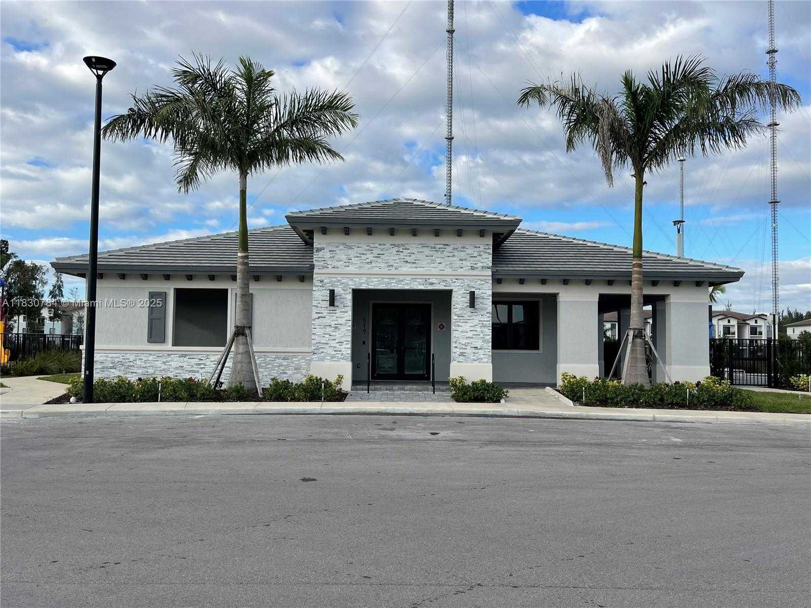 Small Image of 20433 NORTH WEST 4TH CT #20433, Miami Gardens Number 4