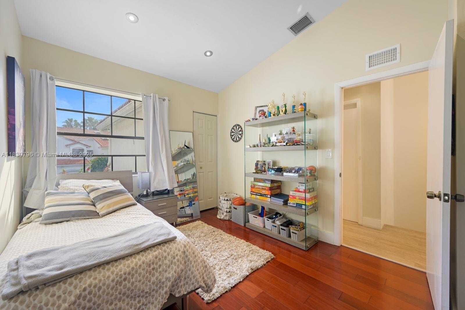 Small Image of 3501 MAGELLAN CIR #635, Aventura Number 10