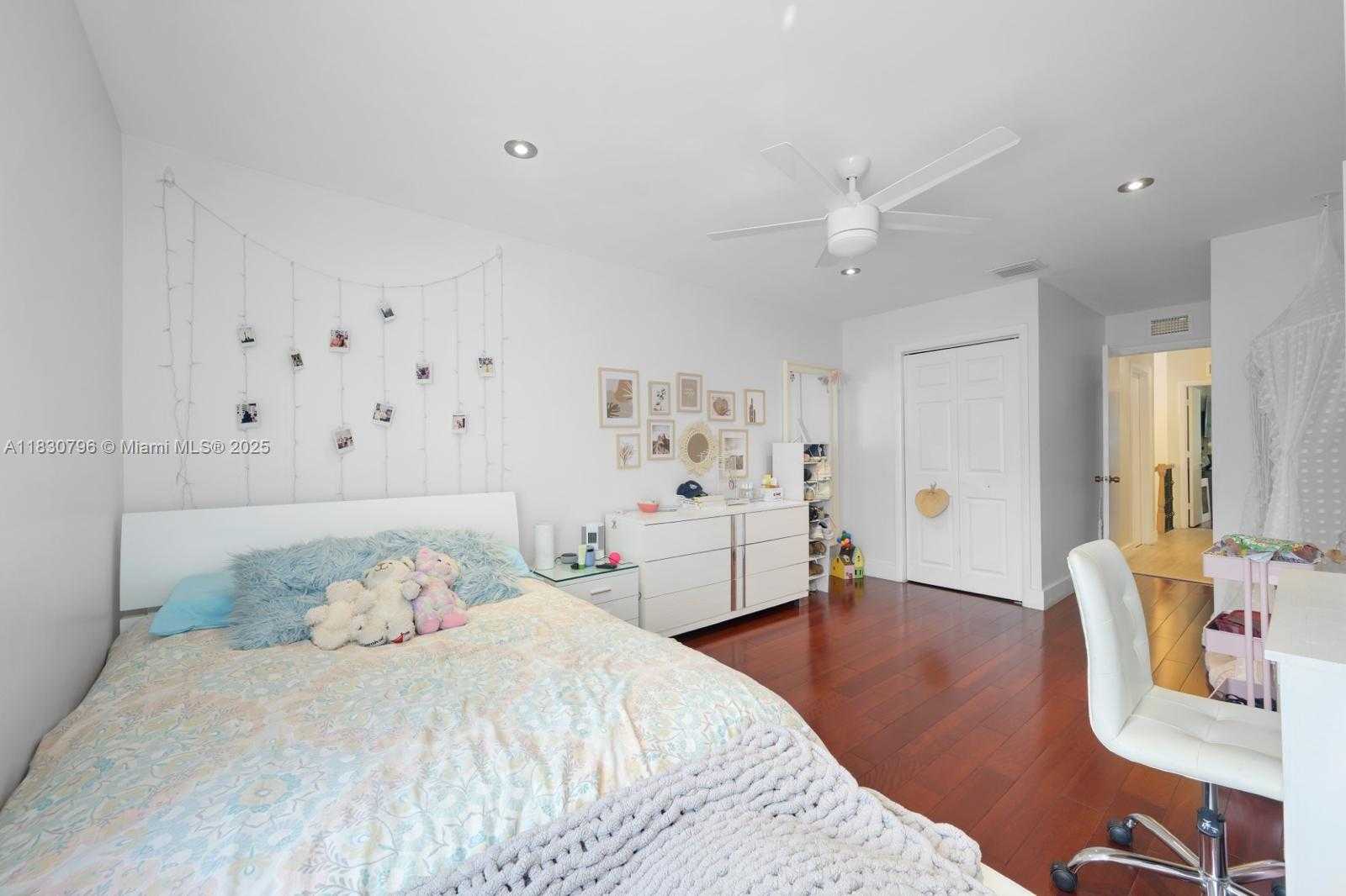 Small Image of 3501 MAGELLAN CIR #635, Aventura Number 12