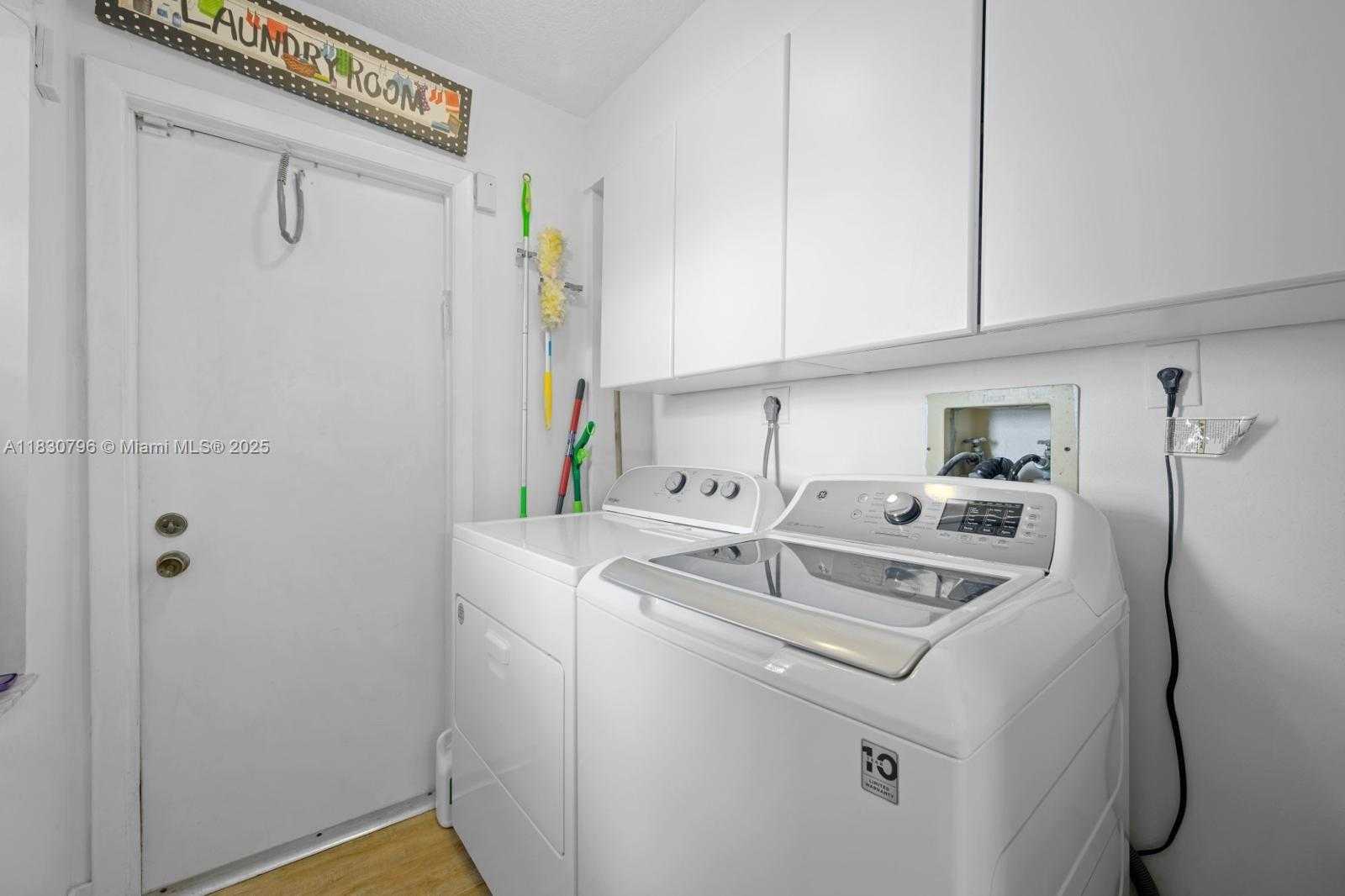 Small Image of 3501 MAGELLAN CIR #635, Aventura Number 15