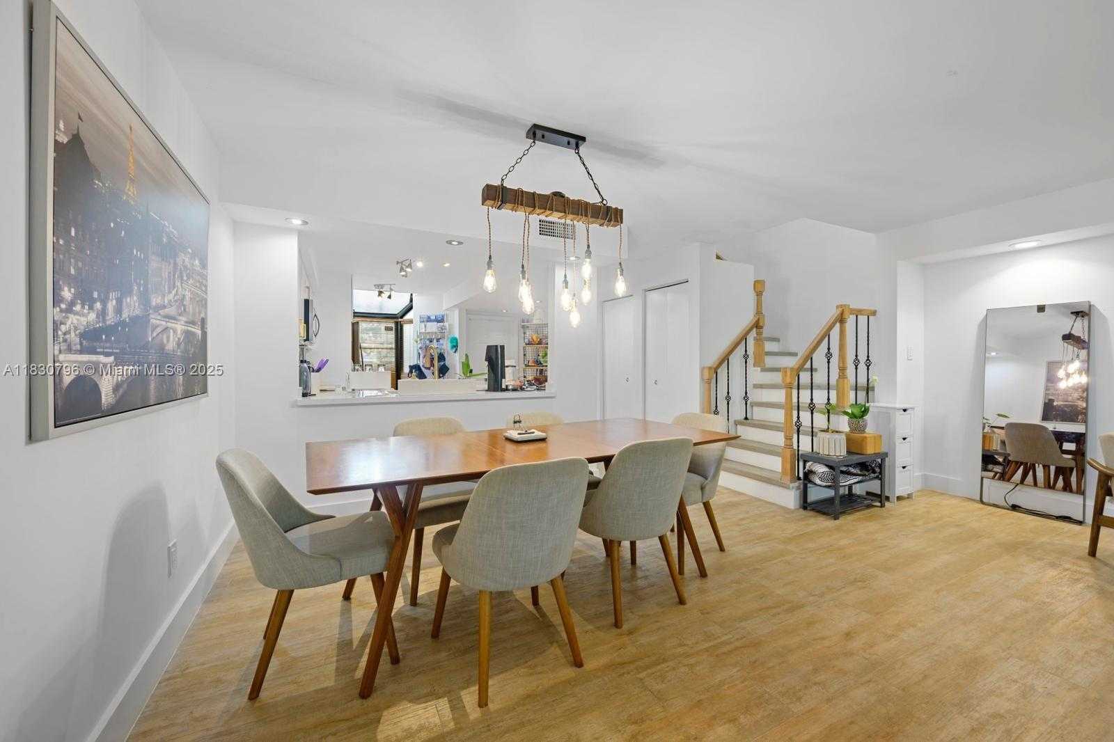 Small Image of 3501 MAGELLAN CIR #635, Aventura Number 19