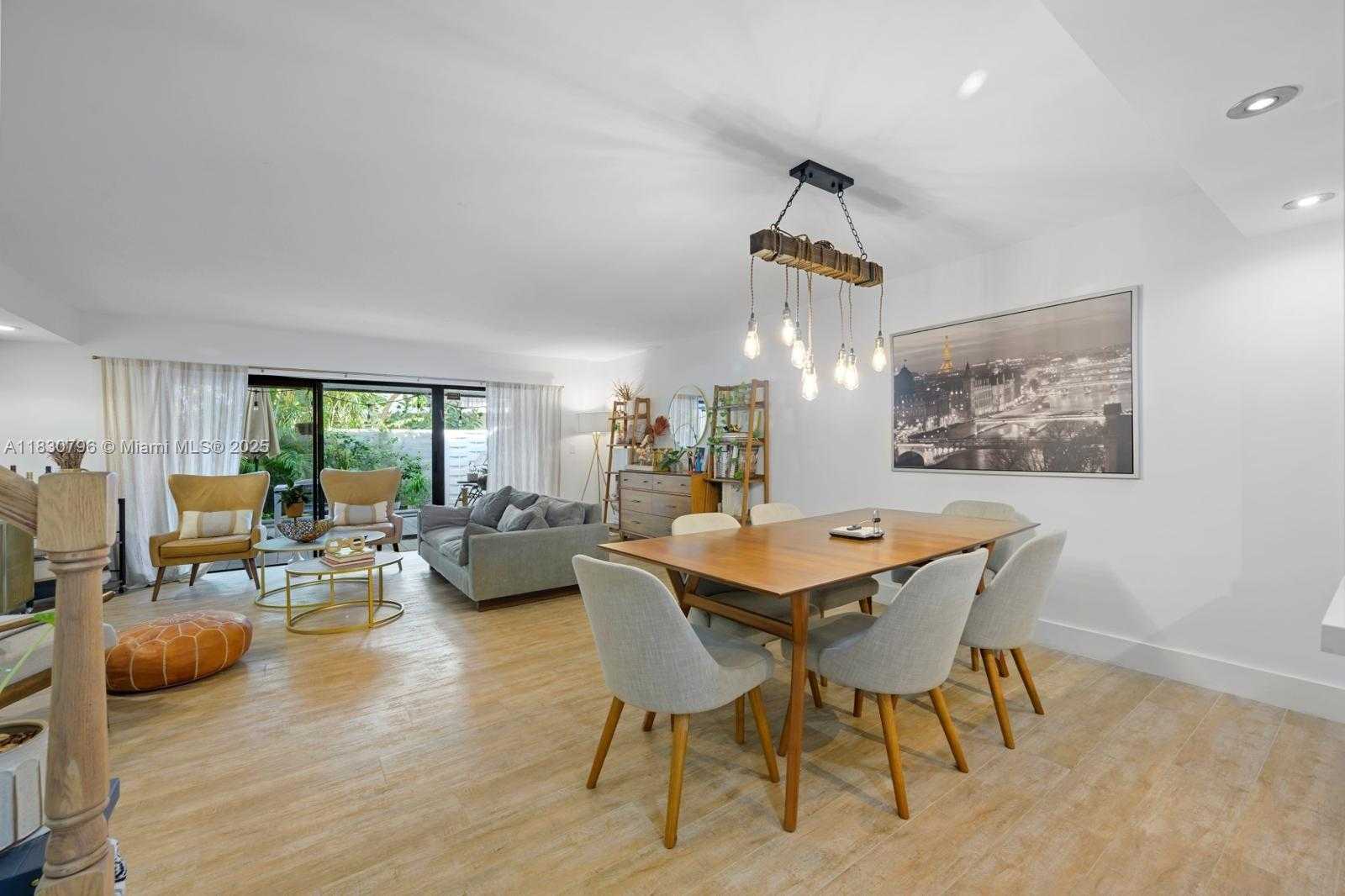 Small Image of 3501 MAGELLAN CIR #635, Aventura Number 21