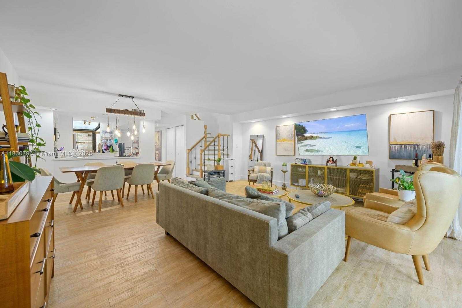 Small Image of 3501 MAGELLAN CIR #635, Aventura Number 22