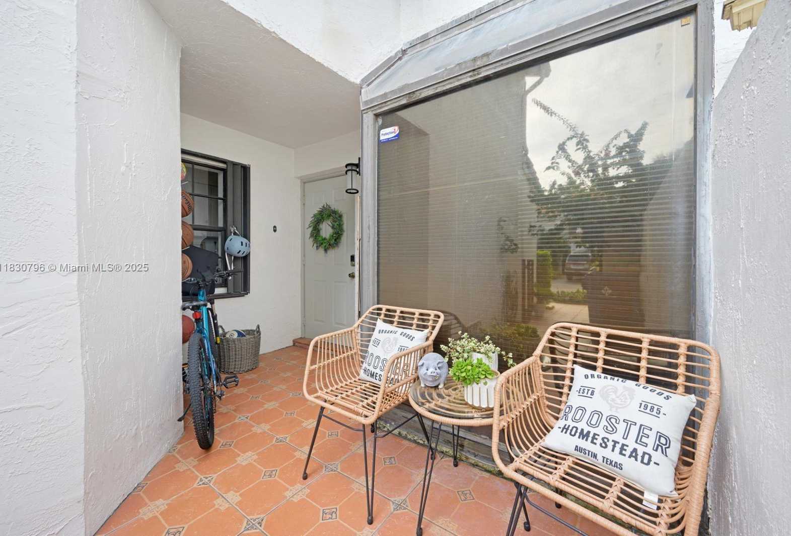 Small Image of 3501 MAGELLAN CIR #635, Aventura Number 3
