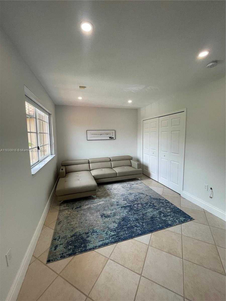 Small Image of 15241 SOUTH WEST 37TH TER #15241, Miami Number 11