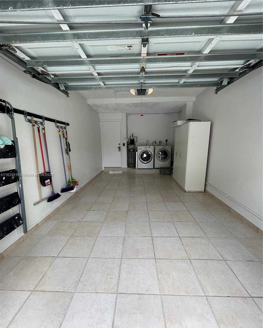 Small Image of 15241 SOUTH WEST 37TH TER #15241, Miami Number 14