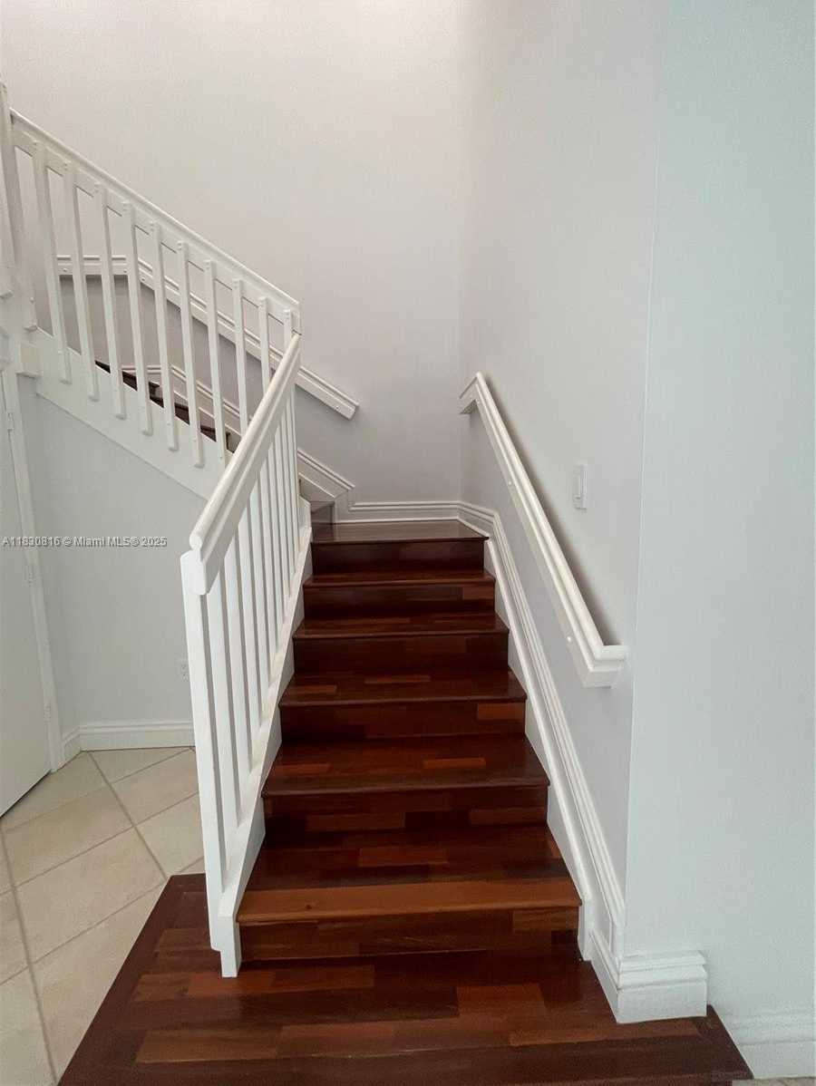 Small Image of 15241 SOUTH WEST 37TH TER #15241, Miami Number 6