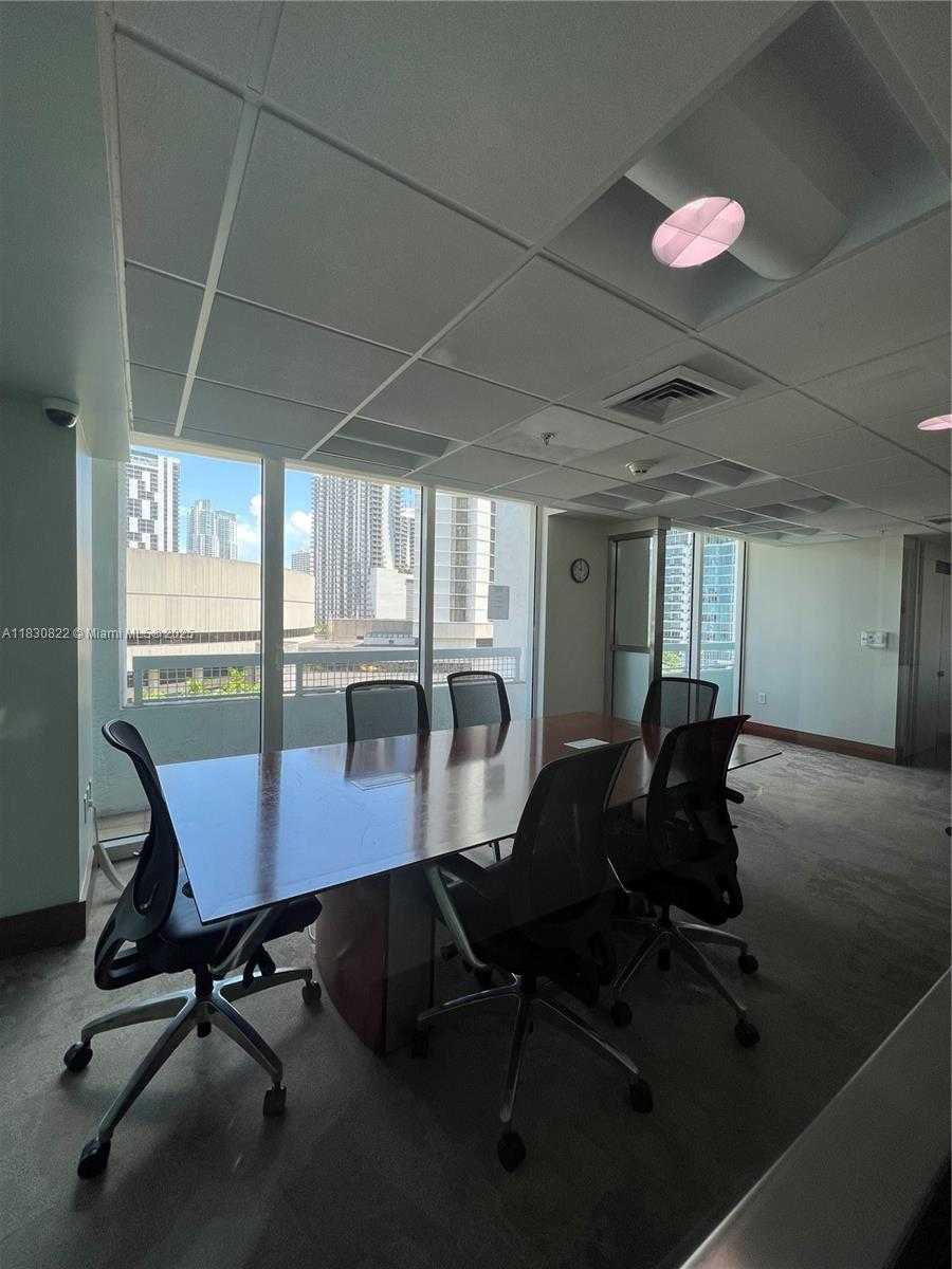 Small Image of 31 SOUTH EAST 5TH ST #3010, Miami Number 26