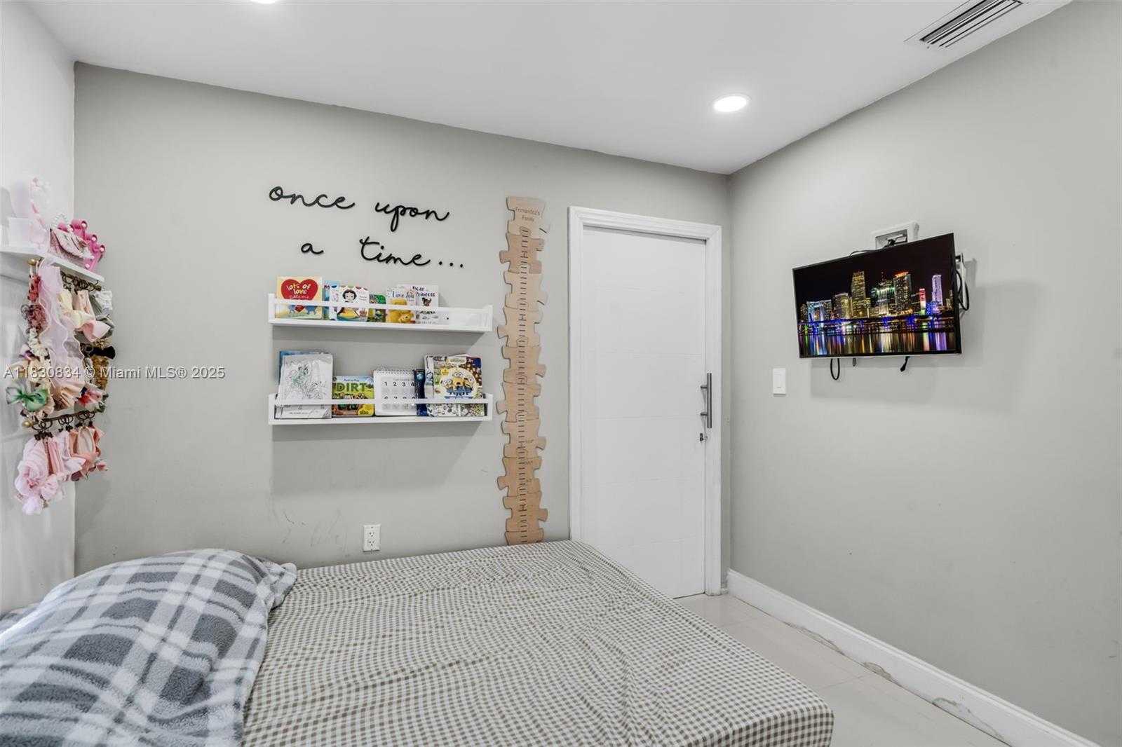 Small Image of 6552 NORTH WEST 172ND LN, Hialeah Number 17