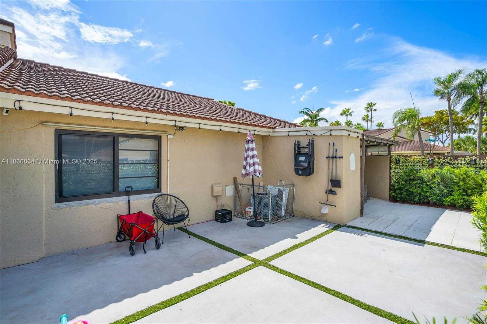 Small Image of 6552 NORTH WEST 172ND LN, Hialeah Number 21
