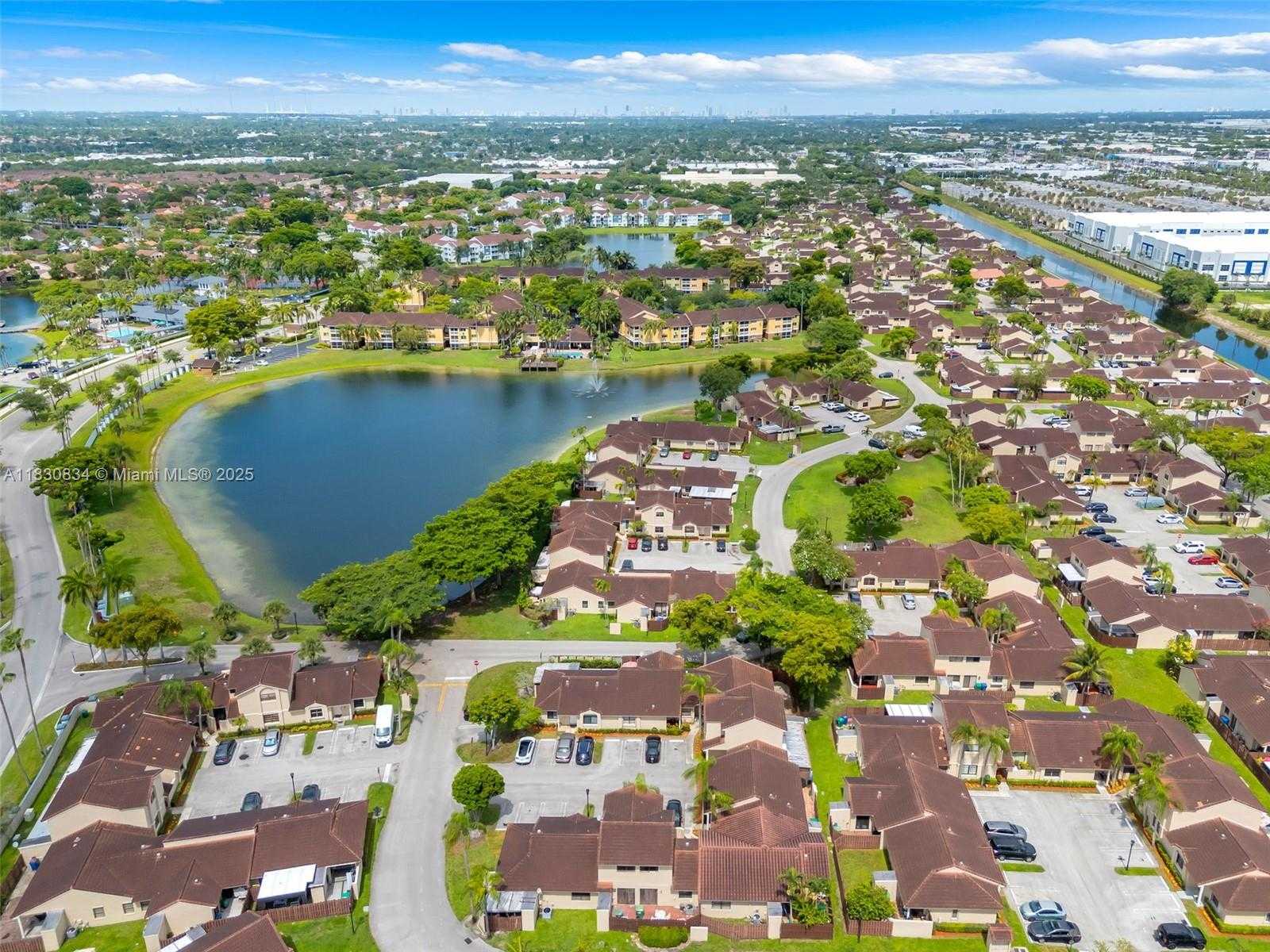Small Image of 6552 NORTH WEST 172ND LN, Hialeah Number 25